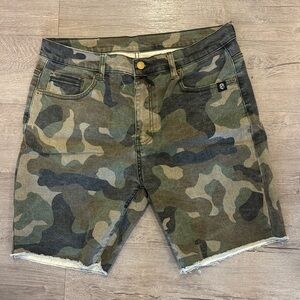 Born Primitive skinny fit jorts. Size XL 34-36